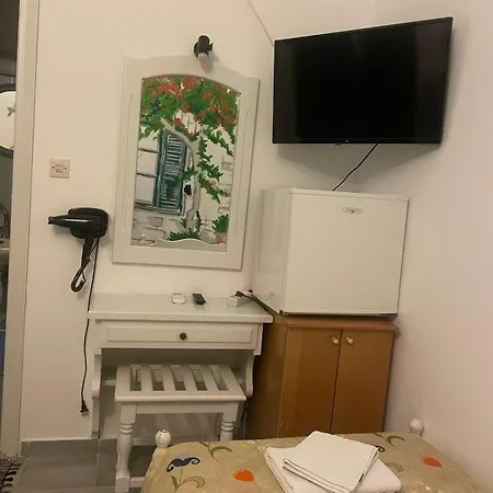 Casa de hóspedes Rigas-zoi 5 *